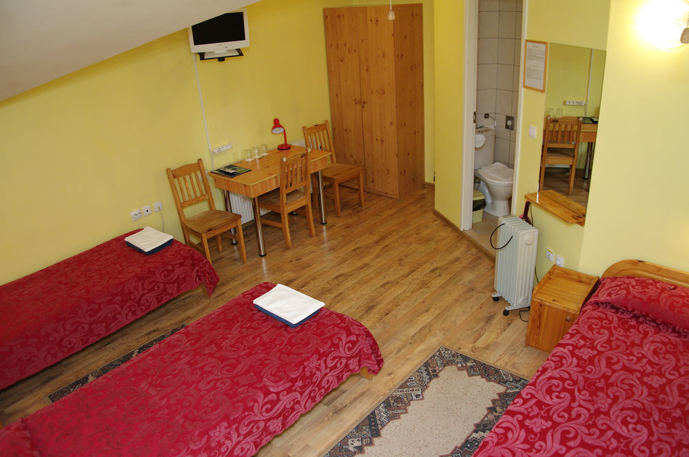 Aleksandri Hotel ตาร์ตู ภายนอก รูปภาพ
